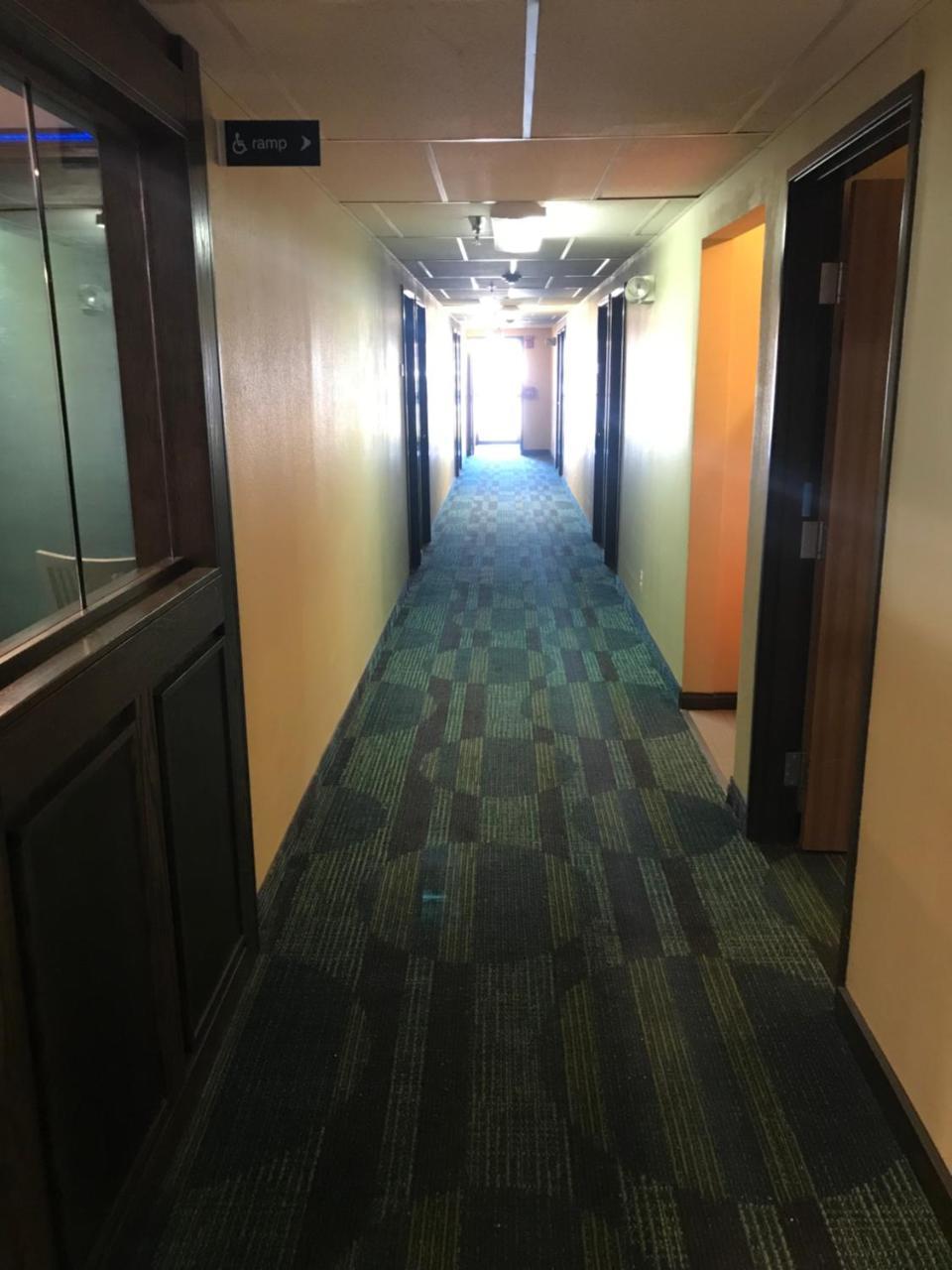 Super 8 By Wyndham Fayetteville Kültér fotó